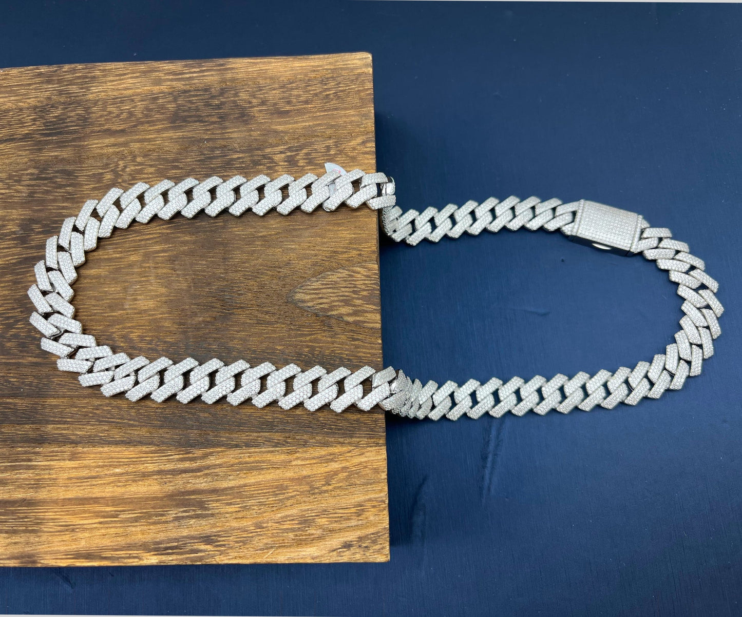 Kenzy Mii- 8mm Sterling Charming Silver Moissanite Cuban Chain