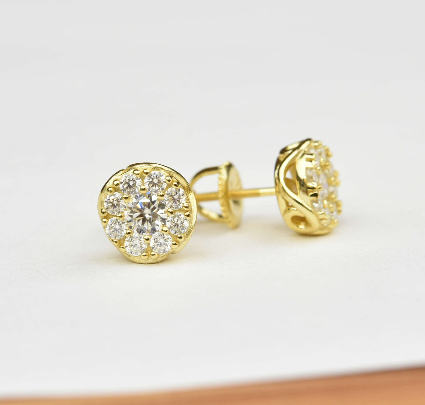 Kenzy Mii- 925 Sterling Silver Round Stud Moissanite Unisex Earrings