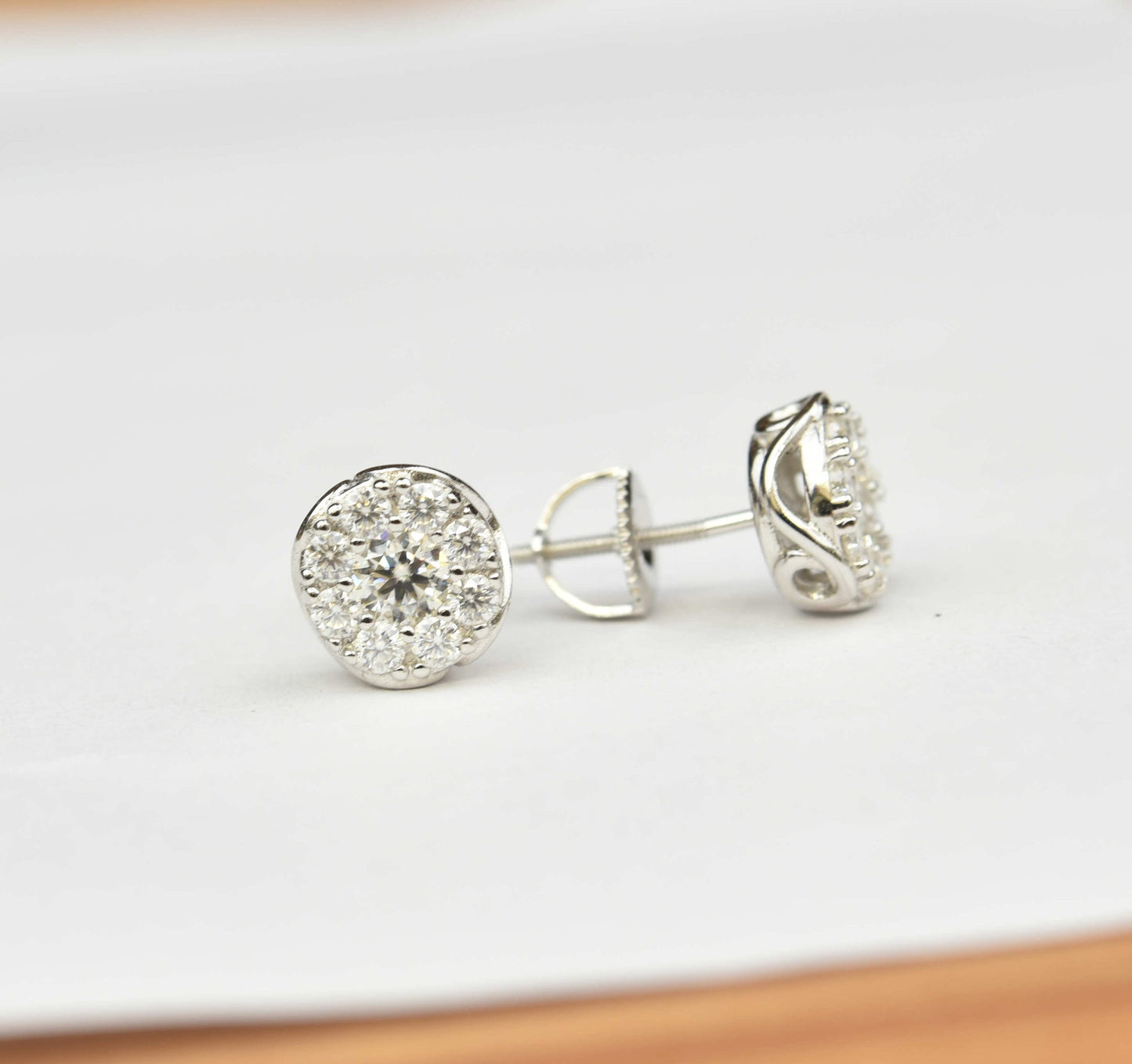 Kenzy Mii- 925 Sterling Silver Round Stud Moissanite Unisex Earrings