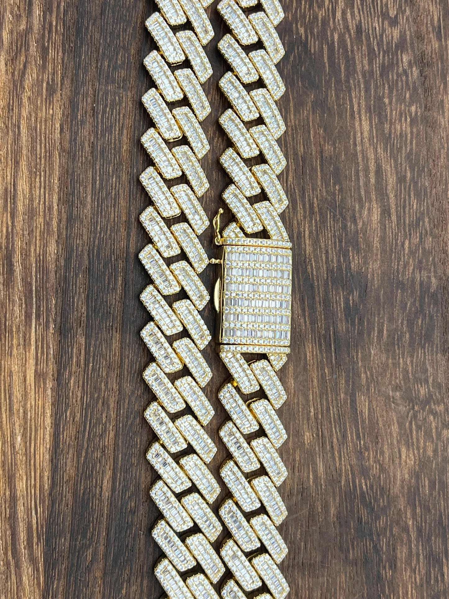 Kenzy Mii - 14MM - 925 Sterling Silver Baguette Stone Miami Cuban Unisex Bracelet